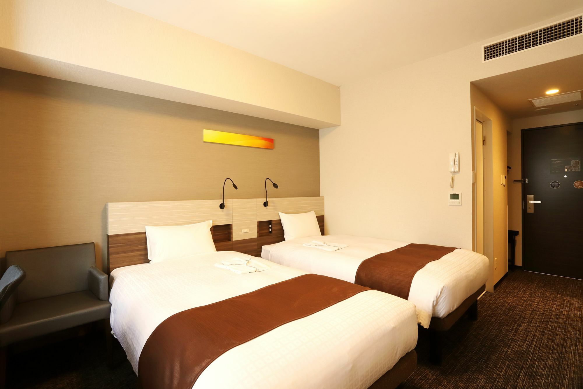 Smile Hotel Premium Osaka Hommachi Exterior photo